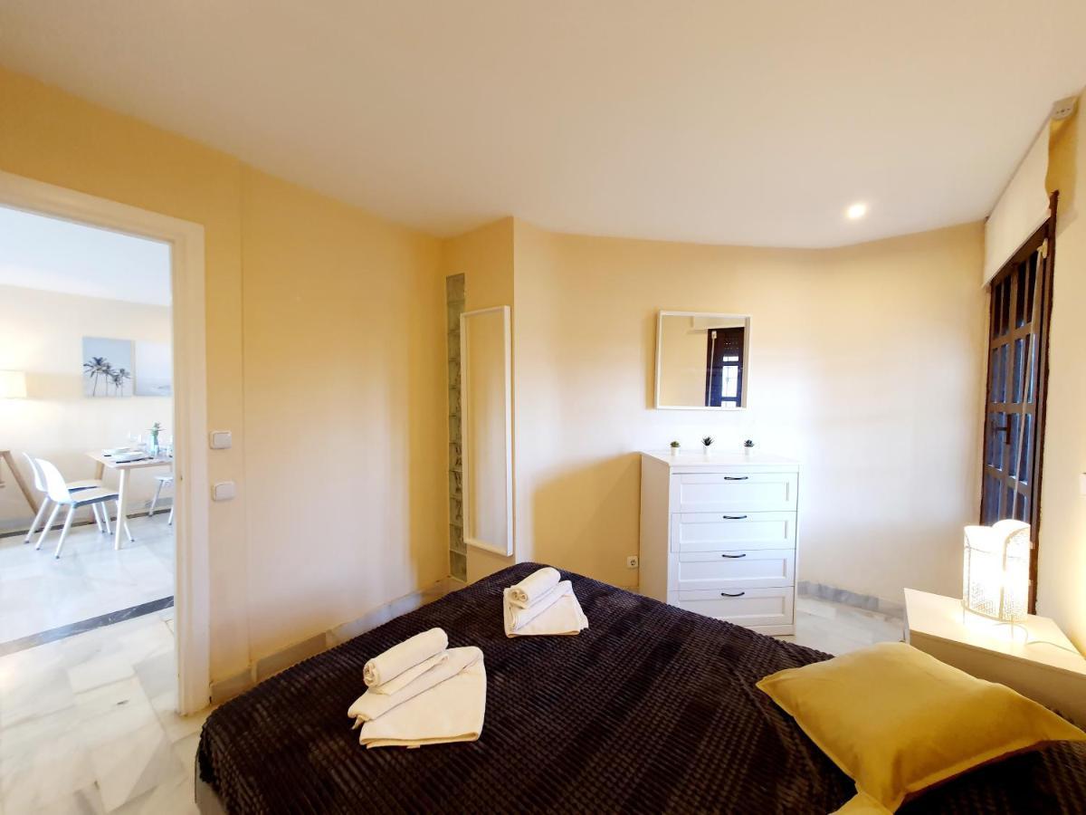 Cozy Apartment On The Beach Sitio de Calahonda Exterior foto