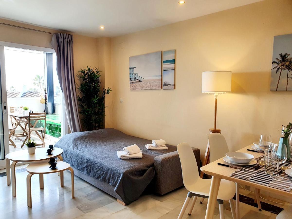 Cozy Apartment On The Beach Sitio de Calahonda Exterior foto